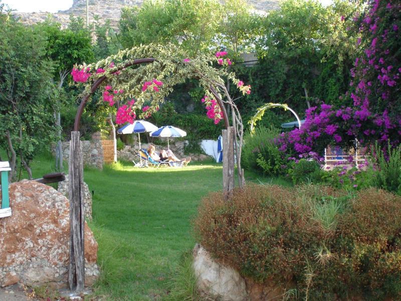 Iliostasi Beach Apartments Hersonissos  Eksteriør billede