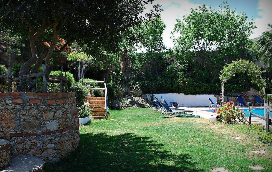 Iliostasi Beach Apartments Hersonissos  Eksteriør billede