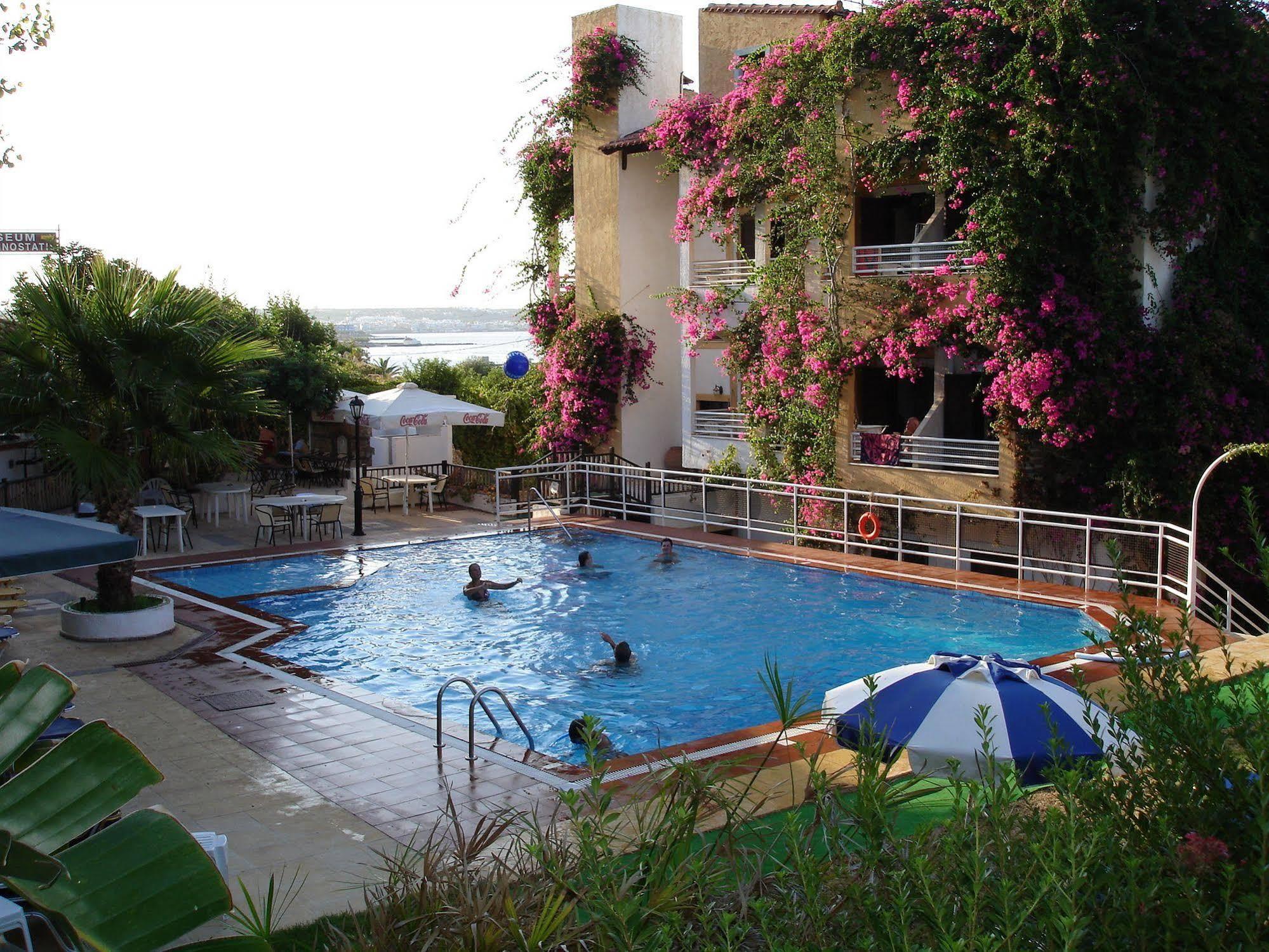 Iliostasi Beach Apartments Hersonissos  Eksteriør billede
